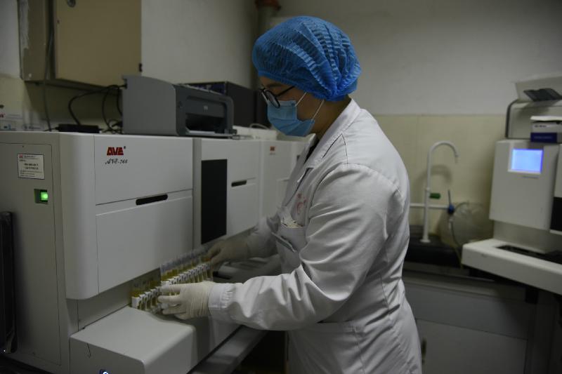 愛威AVE766全自動(dòng)尿有形成分分析儀 - 